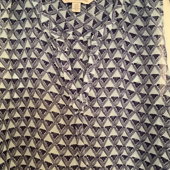 American eagle outfitters  woman’s sleeveless shirt with V-neck size L - Picture 2 of 8